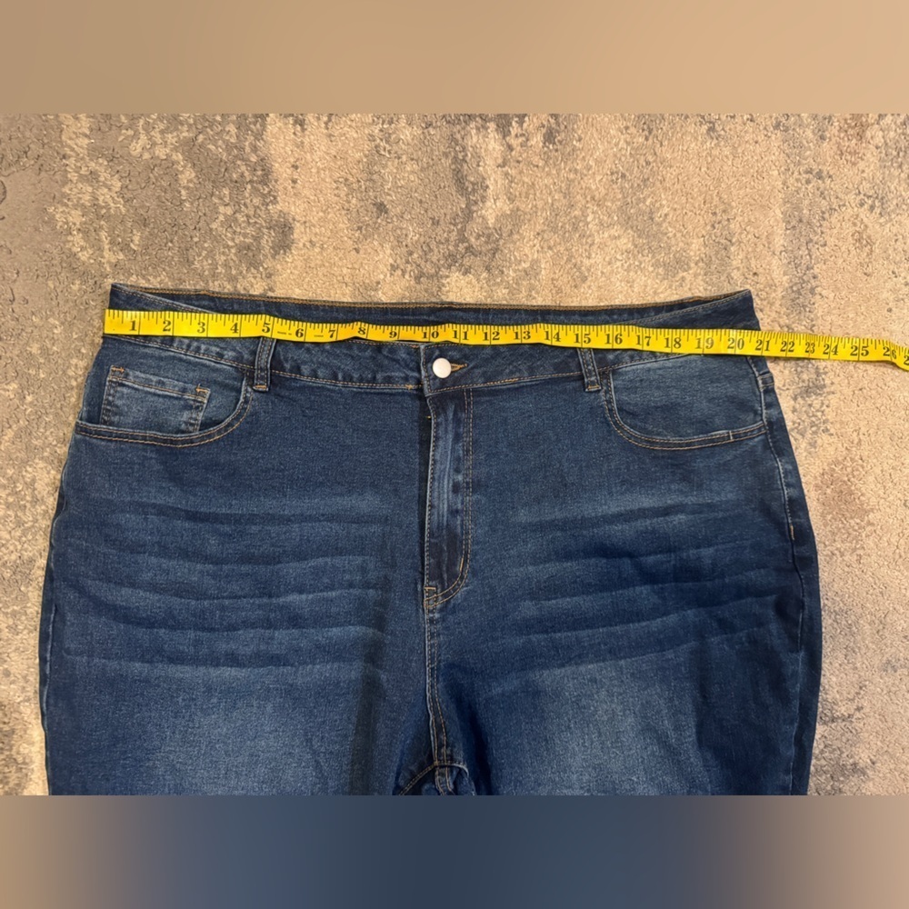 NWT SHEIN Dark Blue Flare Jeans - Picture 5 of 7